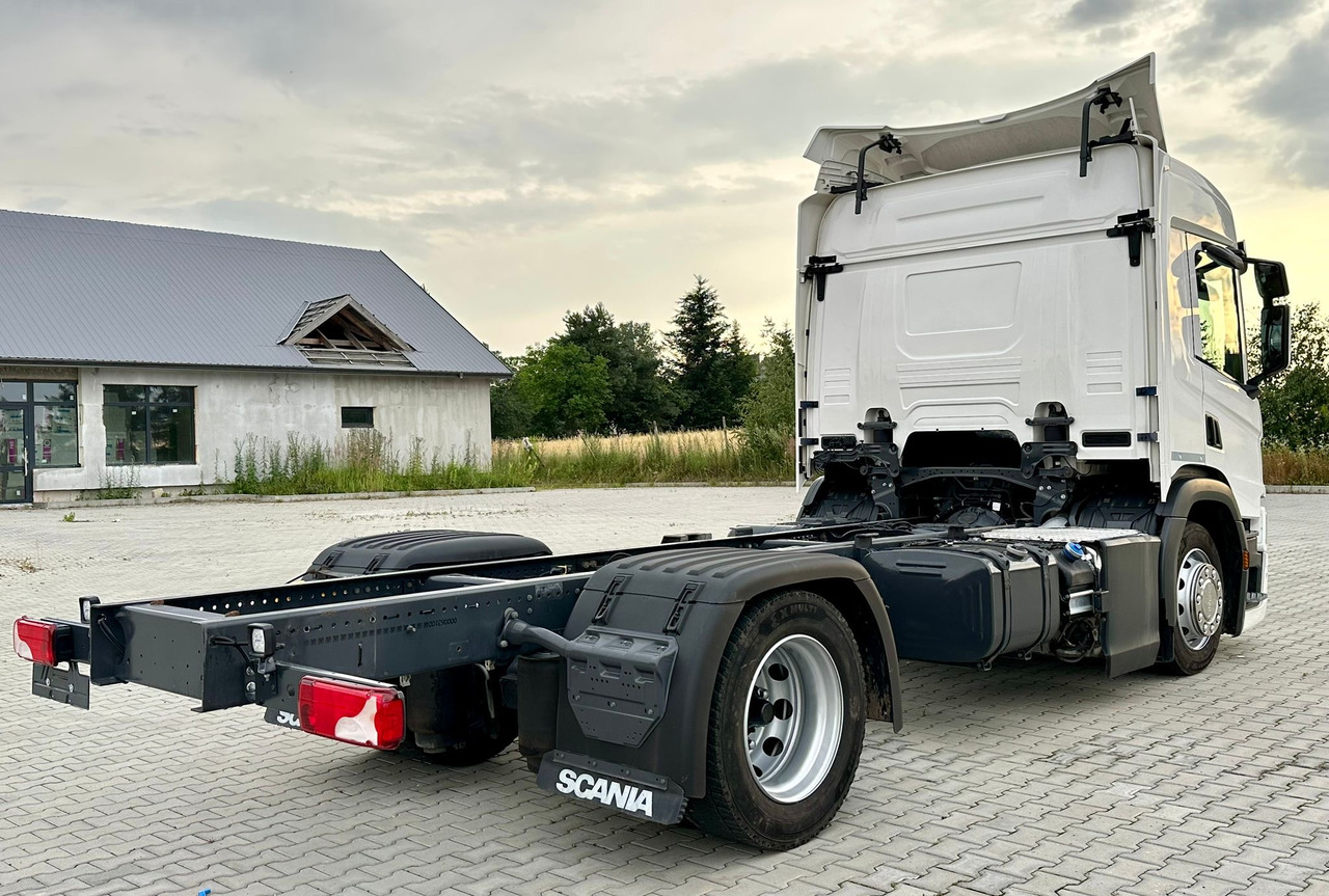 SCANIA P220 / RAMA DO ZABUDOWY / ROZSTAW OSI 3.90 M / SILNIK 6 / WYWROTKA / BECZKA / HAKOWIEC / UTRZYMANIE DRÓG / AUTOMAT / 2019 ROK / NISKI PRZEBIEG - Chassis vrachtwagen: afbeelding 4 SCANIA P220 / RAMA DO ZABUDOWY / ROZSTAW OSI 3.90 M / SILNIK 6 / WYWROTKA / BECZKA / HAKOWIEC / UTRZYMANIE DRÓG / AUTOMAT / 2019 ROK / NISKI PRZEBIEG - Chassis vrachtwagen: afbeelding 4