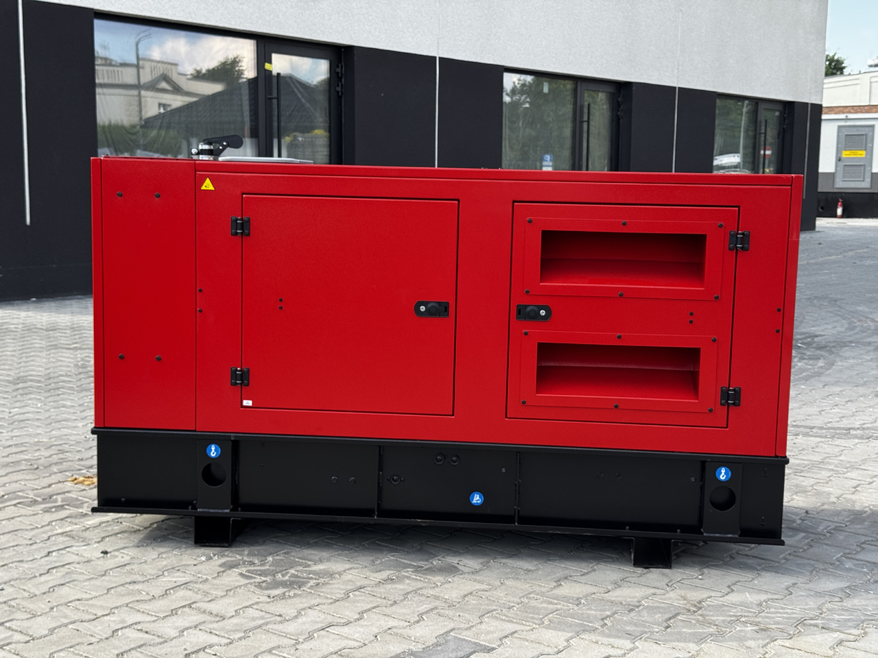 IVECO 80 kVA / 65 kW - Industrie generator: afbeelding 4 IVECO 80 kVA / 65 kW - Industrie generator: afbeelding 4