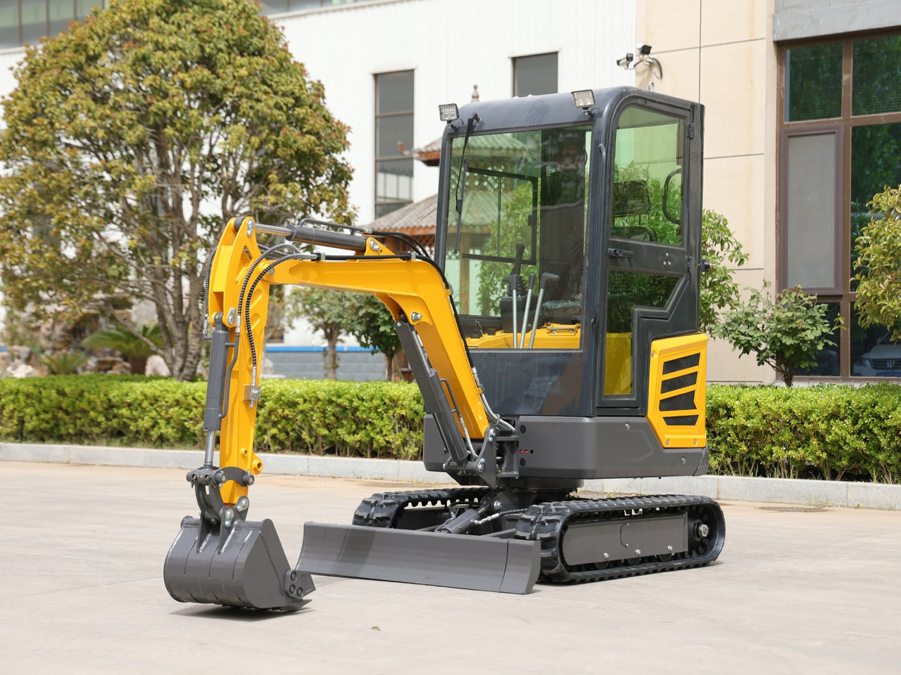 KUBOTA Diesel Mini excavator 1.8 Ton - Müller Machinery MB 18 - VKSH - Minigraafmachine: afbeelding 2 KUBOTA Diesel Mini excavator 1.8 Ton - Müller Machinery MB 18 - VKSH - Minigraafmachine: afbeelding 2