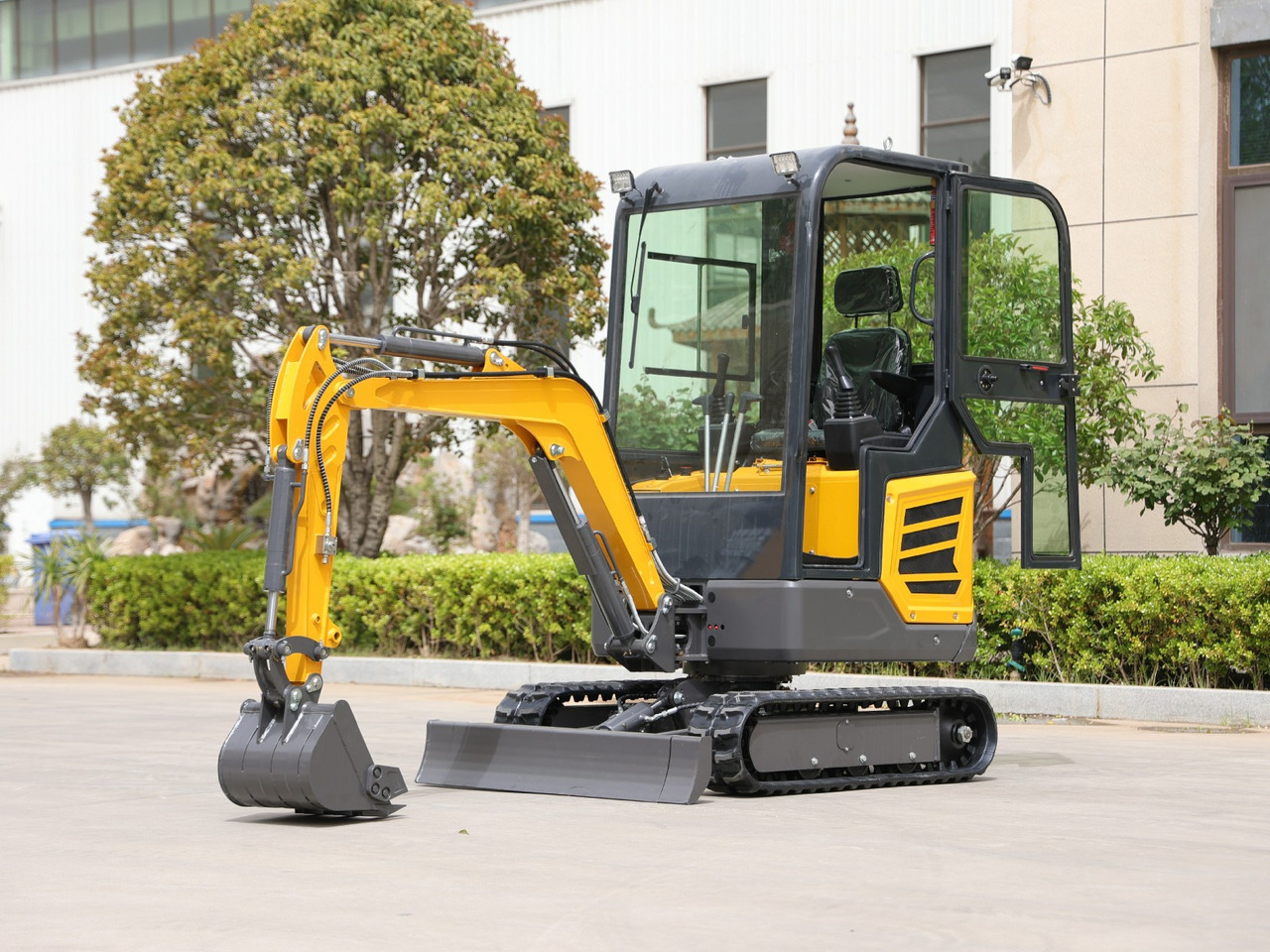 KUBOTA Diesel Mini excavator 1.8 Ton - Müller Machinery MB 18 - VKSH - Minigraafmachine: afbeelding 1 KUBOTA Diesel Mini excavator 1.8 Ton - Müller Machinery MB 18 - VKSH - Minigraafmachine: afbeelding 1