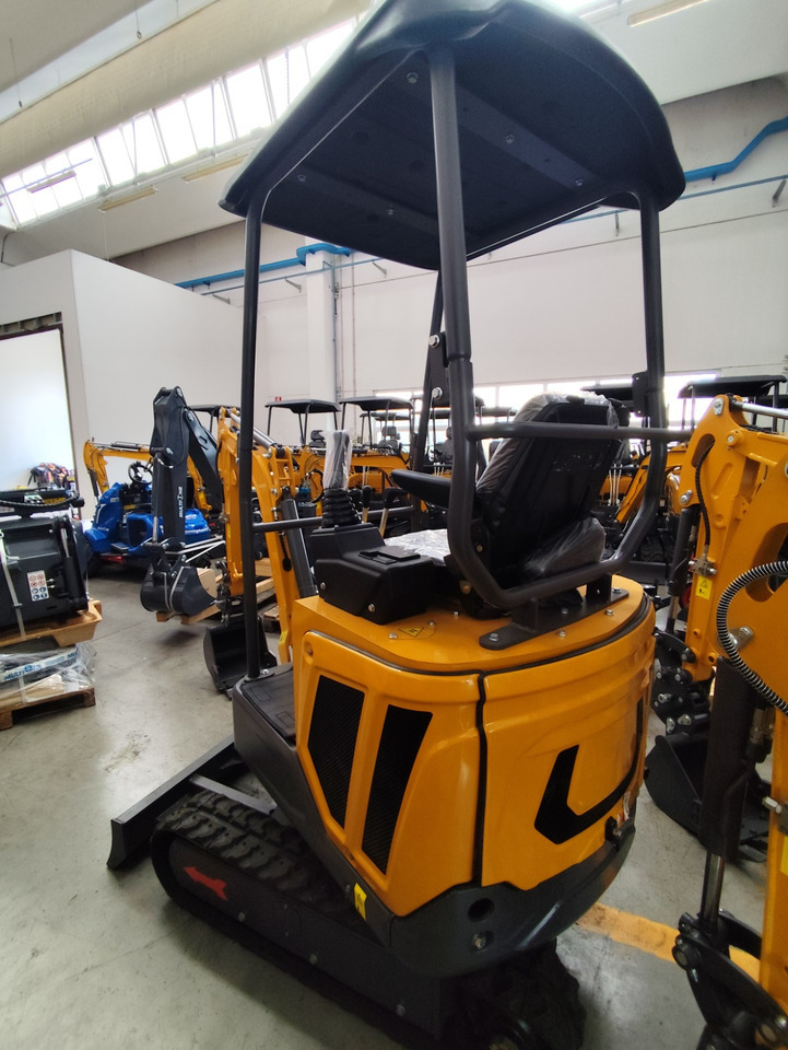 Müller Machinery Diesel Mini excavator 1.6 Ton - Müller Machinery MB 16 - SH Laidong LL380B motor - Minigraafmachine: afbeelding 1 Müller Machinery Diesel Mini excavator 1.6 Ton - Müller Machinery MB 16 - SH Laidong LL380B motor - Minigraafmachine: afbeelding 1