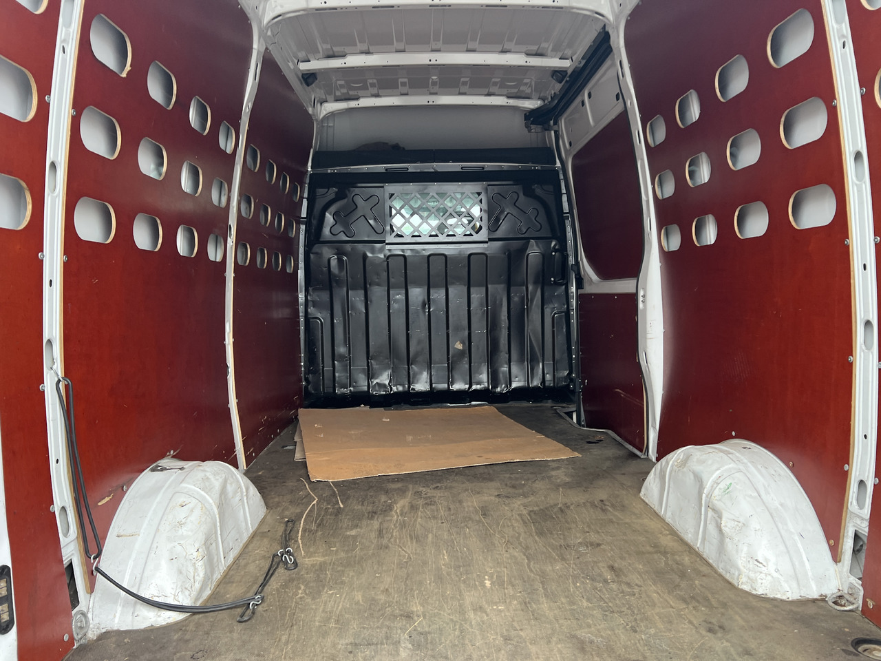 Iveco Daily 35S12 Euro 6, AUT - Gesloten bestelwagen: afbeelding 5 Iveco Daily 35S12 Euro 6, AUT - Gesloten bestelwagen: afbeelding 5
