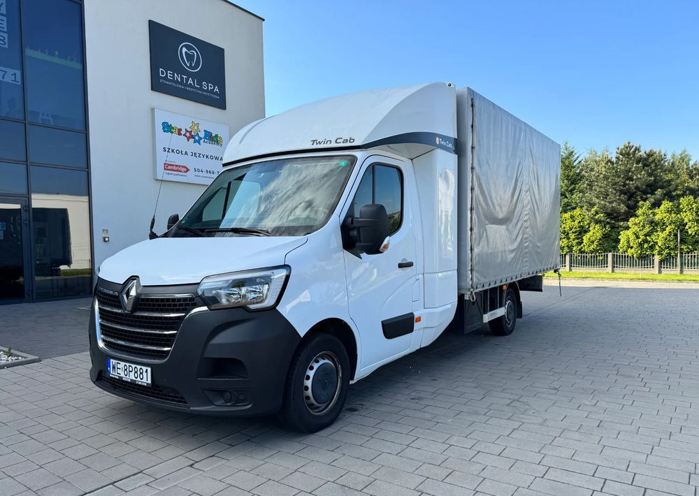 Renault Master - Schuifzeilen bestelwagen: afbeelding 1 Renault Master - Schuifzeilen bestelwagen: afbeelding 1