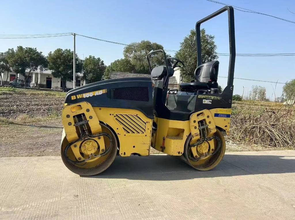 Bomag BW 100 AD - Asfaltwals: afbeelding 1 Bomag BW 100 AD - Asfaltwals: afbeelding 1
