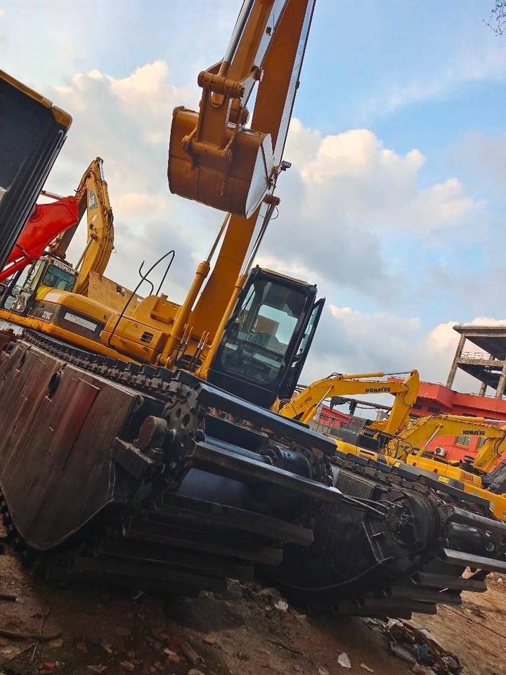 CAT 320 C - Amfibische graafmachine: afbeelding 4 CAT 320 C - Amfibische graafmachine: afbeelding 4
