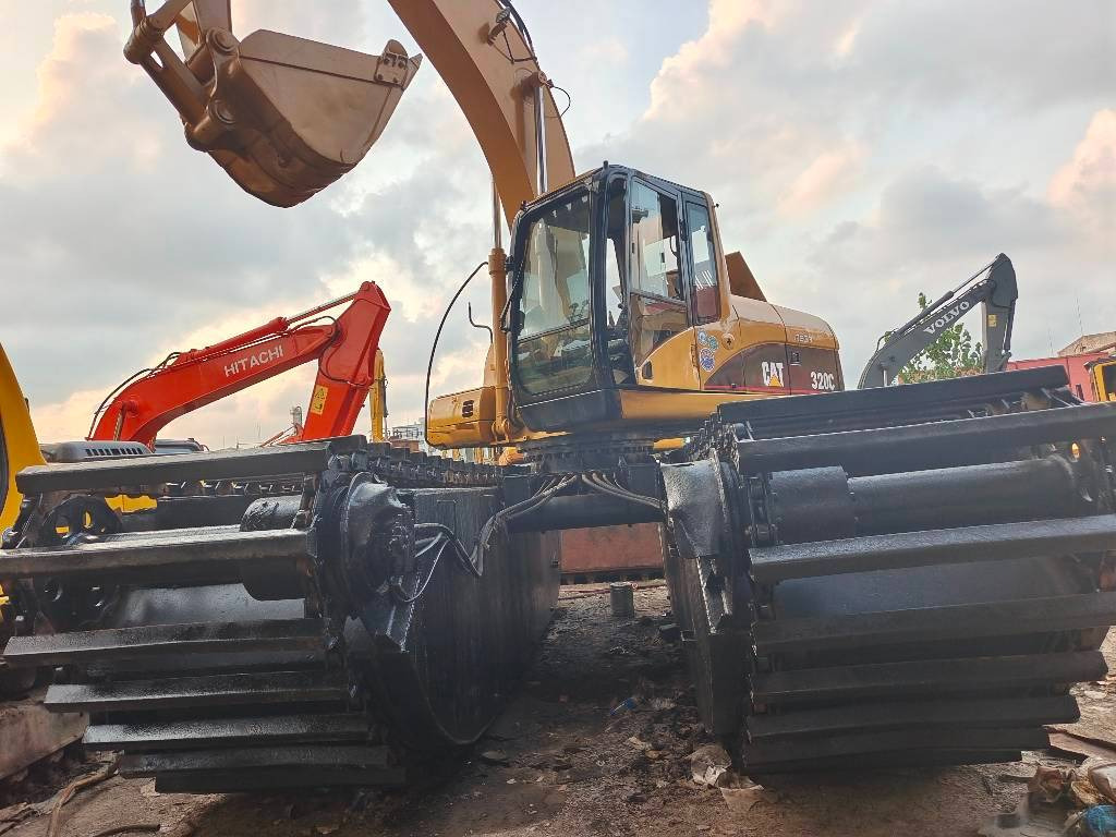 CAT 320 C - Amfibische graafmachine: afbeelding 5 CAT 320 C - Amfibische graafmachine: afbeelding 5