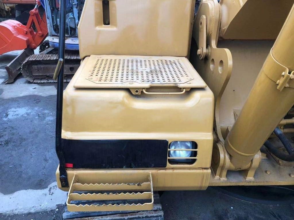 CAT 330 B L - Rupsgraafmachine: afbeelding 5 CAT 330 B L - Rupsgraafmachine: afbeelding 5