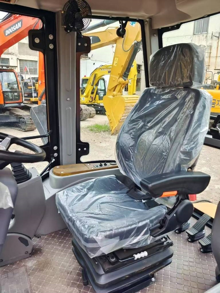 CAT 420 F 100% Brand new machine - Graaflaadmachine: afbeelding 2 CAT 420 F 100% Brand new machine - Graaflaadmachine: afbeelding 2