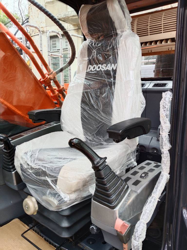 Doosan DX 300 LC - Rupsgraafmachine: afbeelding 4 Doosan DX 300 LC - Rupsgraafmachine: afbeelding 4