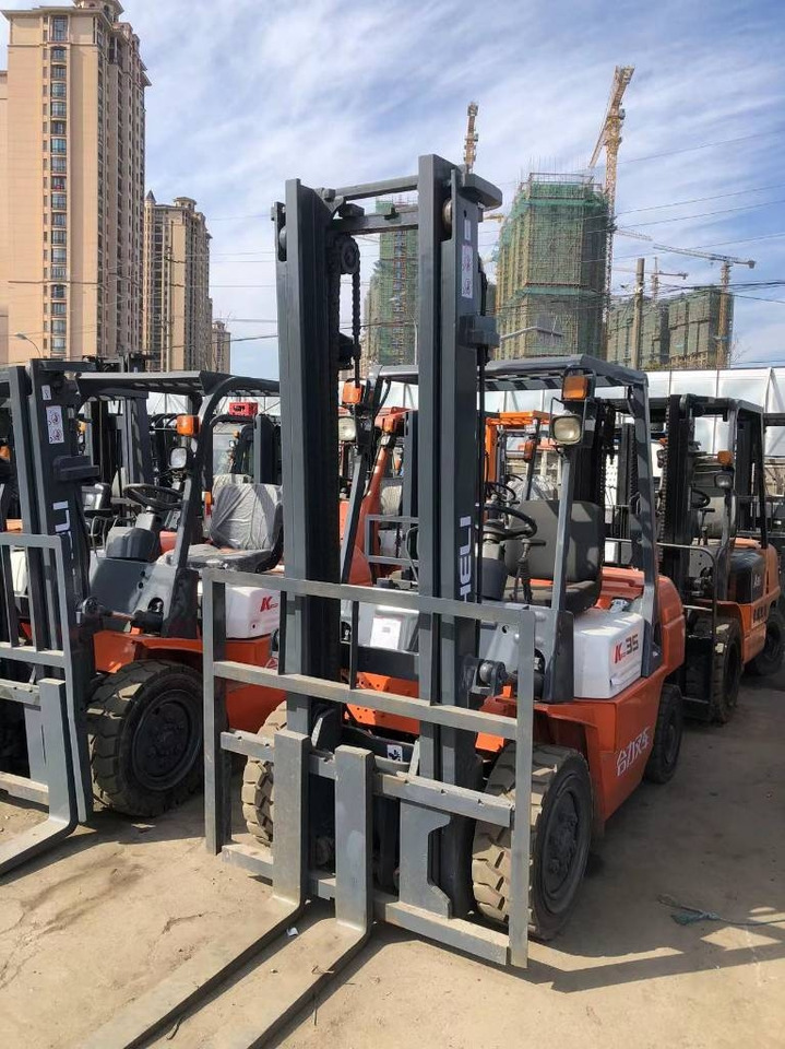 Heli FD 30 - Diesel heftruck: afbeelding 1 Heli FD 30 - Diesel heftruck: afbeelding 1