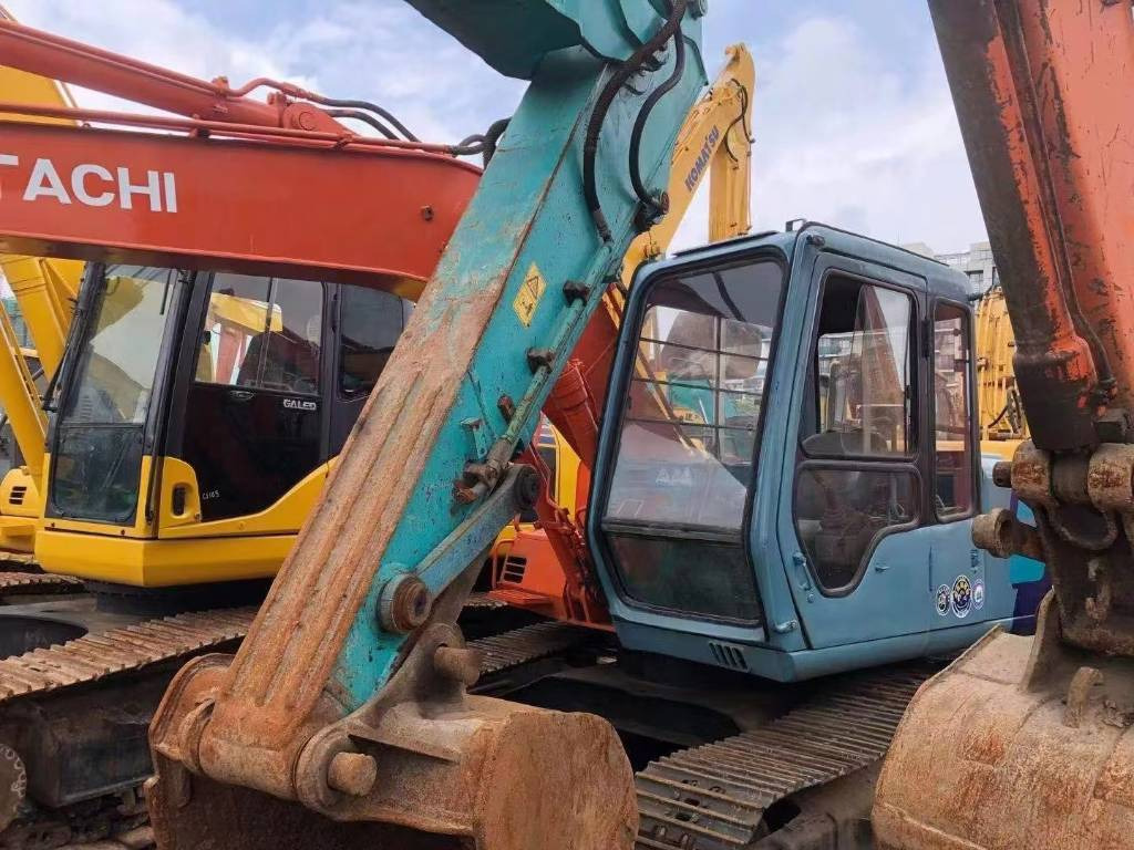 Hitachi EX 120-3 - Rupsgraafmachine: afbeelding 3 Hitachi EX 120-3 - Rupsgraafmachine: afbeelding 3