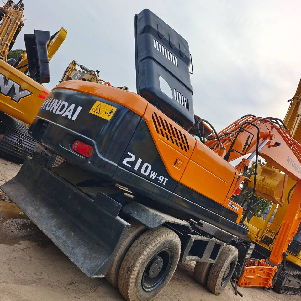 Hyundai 210W-9 - Mobiele graafmachine: afbeelding 2 Hyundai 210W-9 - Mobiele graafmachine: afbeelding 2
