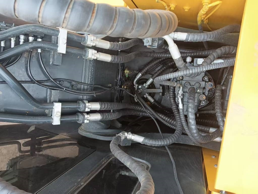 Hyundai 220 LC-9S - Rupsgraafmachine: afbeelding 2 Hyundai 220 LC-9S - Rupsgraafmachine: afbeelding 2