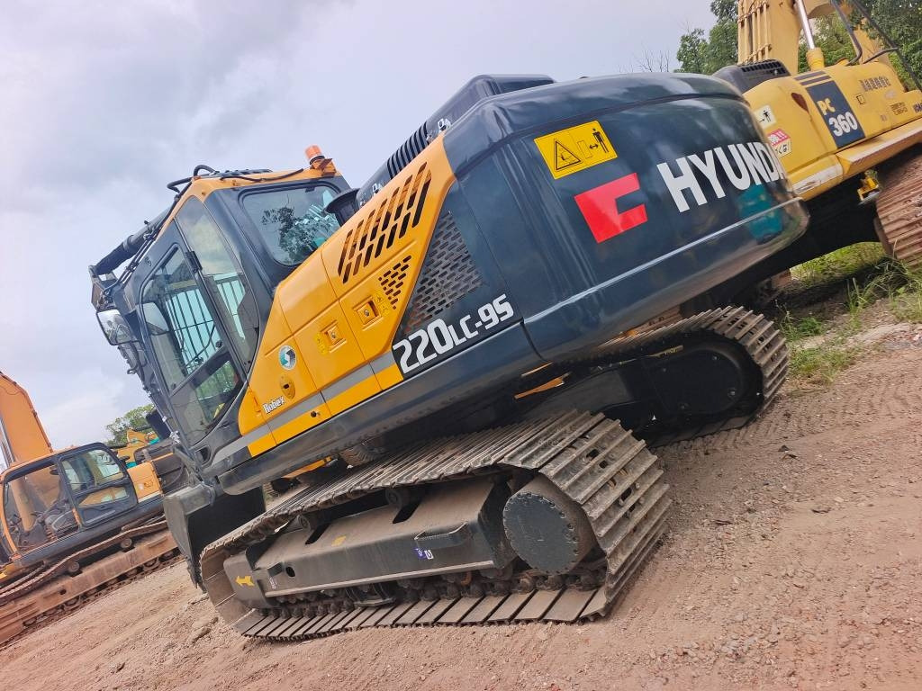 Hyundai 220LC-9S - Rupsgraafmachine: afbeelding 1 Hyundai 220LC-9S - Rupsgraafmachine: afbeelding 1