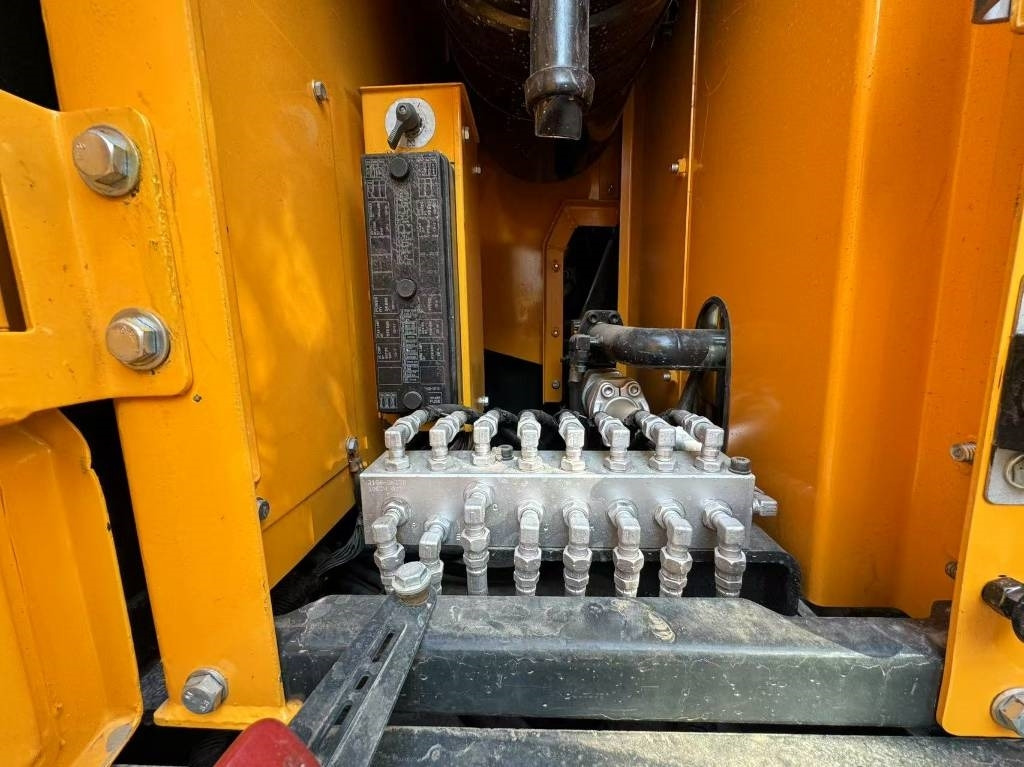 Hyundai 220lc-9s - Rupsgraafmachine: afbeelding 4 Hyundai 220lc-9s - Rupsgraafmachine: afbeelding 4