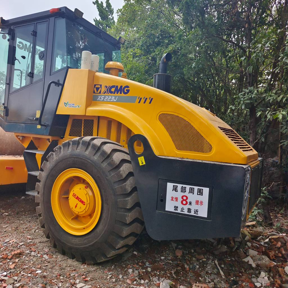 XCMG XS 223 J - Schapenpootwals/ Grondverdichter: afbeelding 4 XCMG XS 223 J - Schapenpootwals/ Grondverdichter: afbeelding 4