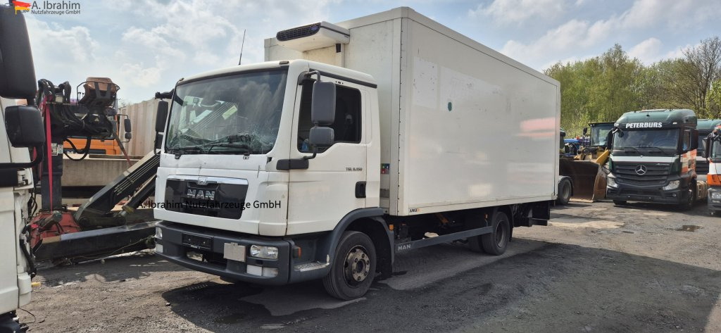 MAN TGL 8.150 4X2 BL Unfallschaden bedingt fahrbereit, Motor ok - Bestelwagen: afbeelding 1 MAN TGL 8.150 4X2 BL Unfallschaden bedingt fahrbereit, Motor ok - Bestelwagen: afbeelding 1