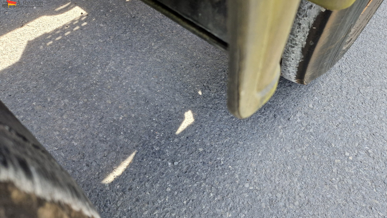 Krone SD Containerchassis 2x 20, 30, 40 ft deutscher Auflieger, ausziehbar - Containertransporter/ Wissellaadbak oplegger: afbeelding 3 Krone SD Containerchassis 2x 20, 30, 40 ft deutscher Auflieger, ausziehbar - Containertransporter/ Wissellaadbak oplegger: afbeelding 3