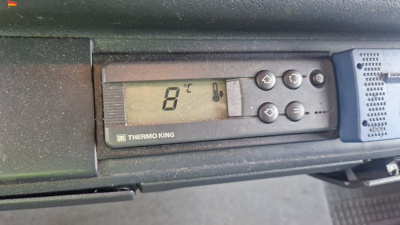 MAN 8.180 Thermokingkühlung - 30 ° sauber, 3. Gang kratzt, voll fahrbereit - Koelwagen vrachtwagen: afbeelding 4 MAN 8.180 Thermokingkühlung - 30 ° sauber, 3. Gang kratzt, voll fahrbereit - Koelwagen vrachtwagen: afbeelding 4