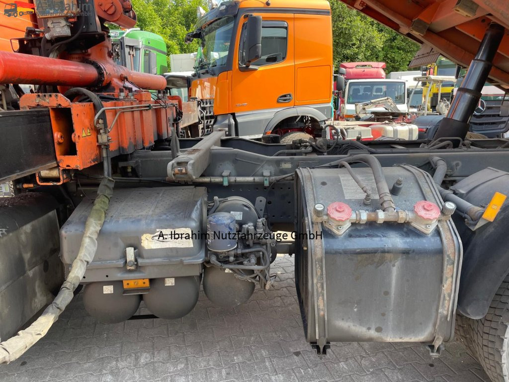 Mercedes-Benz 1836 Meiller 3-Seiten Kipper, Kran Atlas 125.2 A2 mit Funk FB - Kipper vrachtwagen, Kraanwagen: afbeelding 5 Mercedes-Benz 1836 Meiller 3-Seiten Kipper, Kran Atlas 125.2 A2 mit Funk FB - Kipper vrachtwagen, Kraanwagen: afbeelding 5