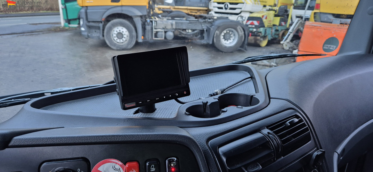 Mercedes-Benz 816L LBW, Blatt gefedert - Bestelwagen gesloten laadbak: afbeelding 2 Mercedes-Benz 816L LBW, Blatt gefedert - Bestelwagen gesloten laadbak: afbeelding 2