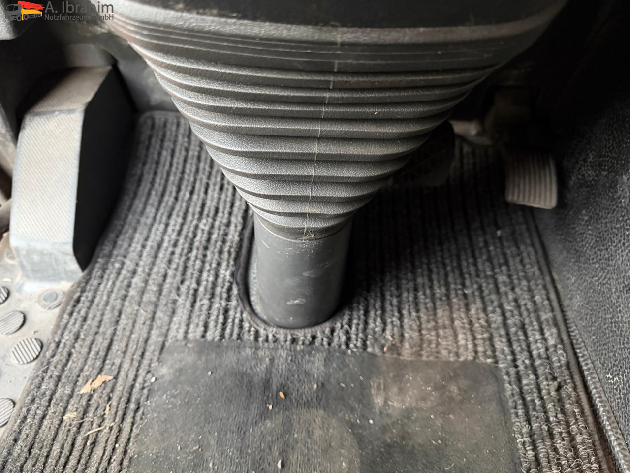 Mercedes-Benz Actros 2532L 6x2 | Lift-Lenkachse | Euro 5 | mp3 - Schuifzeilen vrachtwagen: afbeelding 3 Mercedes-Benz Actros 2532L 6x2 | Lift-Lenkachse | Euro 5 | mp3 - Schuifzeilen vrachtwagen: afbeelding 3