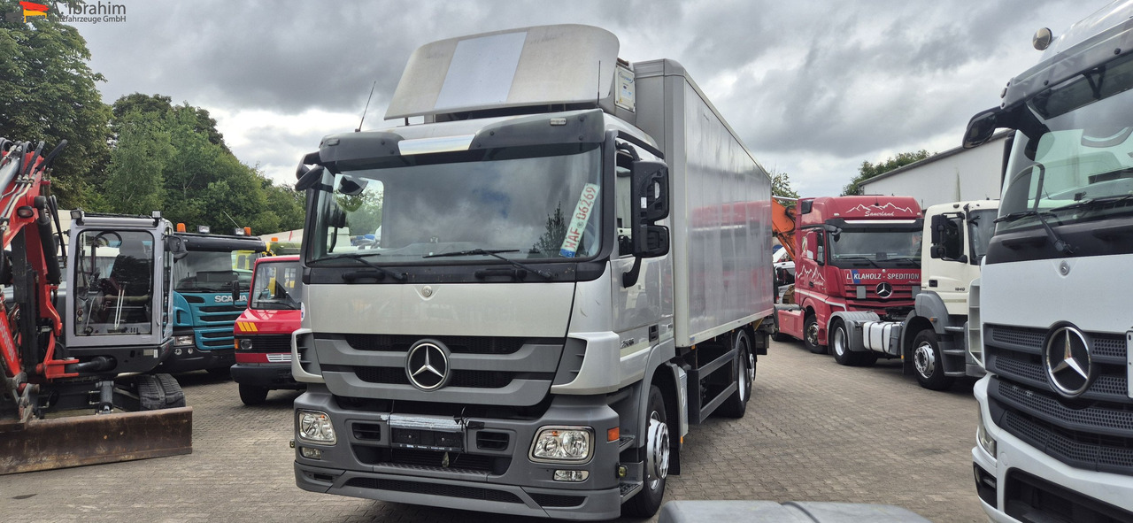 Mercedes-Benz DB 2536, 7,50 m Koffer LBW, Kamera, Carrier 850 Liftachse, mp3 - Koelwagen vrachtwagen: afbeelding 1 Mercedes-Benz DB 2536, 7,50 m Koffer LBW, Kamera, Carrier 850 Liftachse, mp3 - Koelwagen vrachtwagen: afbeelding 1