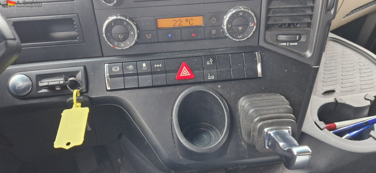 Mercedes-Benz DB 2542 Scheckheft gepflegt bei Mercedes, Euro 5 - Containertransporter/ Wissellaadbak vrachtwagen: afbeelding 4 Mercedes-Benz DB 2542 Scheckheft gepflegt bei Mercedes, Euro 5 - Containertransporter/ Wissellaadbak vrachtwagen: afbeelding 4