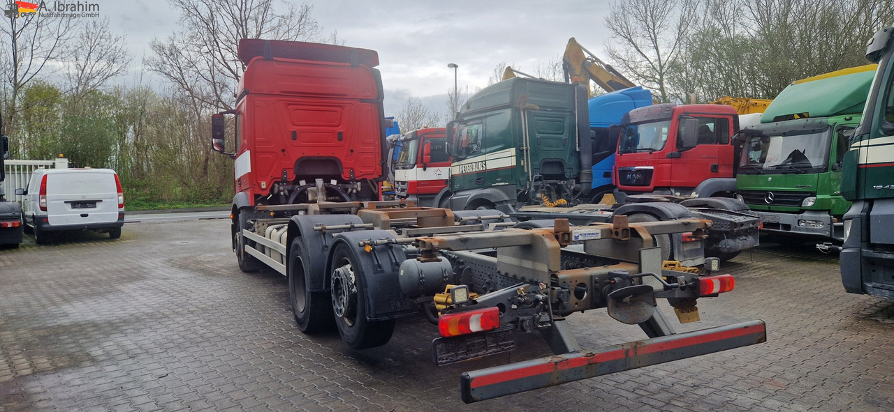 Containertransporter/ Wissellaadbak vrachtwagen Mercedes-Benz DB 2542 Scheckheft gepflegt bei Mercedes, Euro 5: afbeelding 12