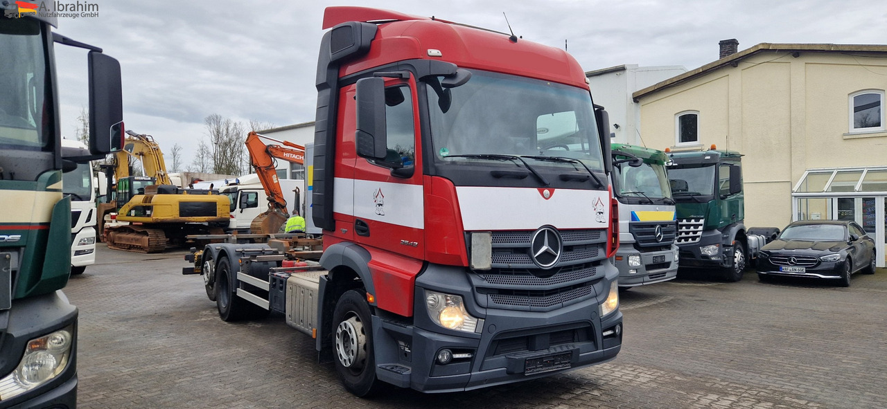 Containertransporter/ Wissellaadbak vrachtwagen Mercedes-Benz DB 2542 Scheckheft gepflegt bei Mercedes, Euro 5: afbeelding 9