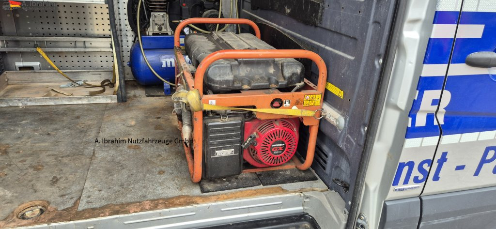 Mercedes-Benz DB 313 Sprinter Werstatt, Service, einsatzbereit ATM mit ca. 160 tkm - Kleine bestelwagen: afbeelding 5 Mercedes-Benz DB 313 Sprinter Werstatt, Service, einsatzbereit ATM mit ca. 160 tkm - Kleine bestelwagen: afbeelding 5