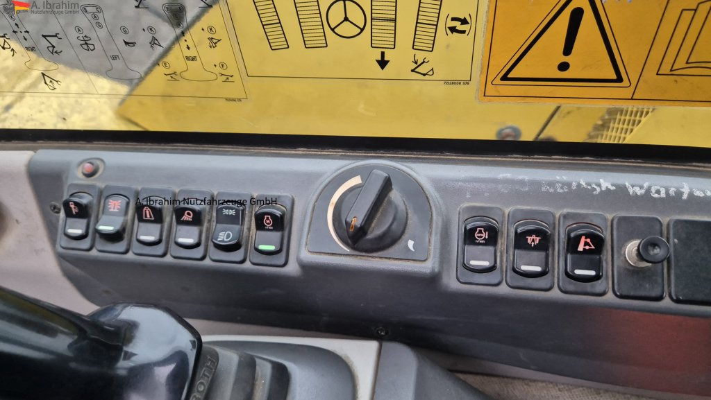 New Holland MH 2.6 Zustand gut, deutsche Maschine incl. Greifer und Dreservo - Mobiele graafmachine: afbeelding 2 New Holland MH 2.6 Zustand gut, deutsche Maschine incl. Greifer und Dreservo - Mobiele graafmachine: afbeelding 2
