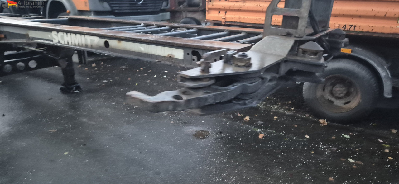 Schmitz SCF24 2x20,30,40,45 ft Multichassis, ausziehbar - Containertransporter/ Wissellaadbak oplegger: afbeelding 2 Schmitz SCF24 2x20,30,40,45 ft Multichassis, ausziehbar - Containertransporter/ Wissellaadbak oplegger: afbeelding 2