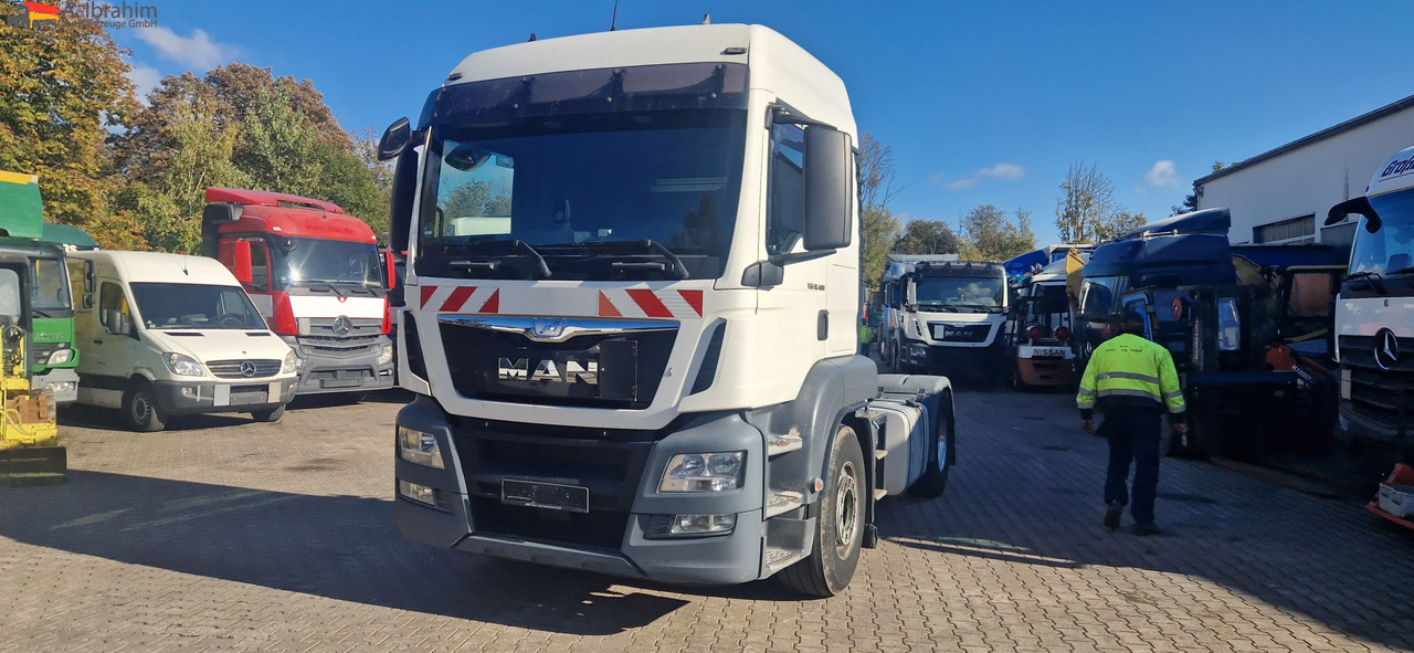 MAN TGS 18.400 PTO für Kompressor sehr sauber, 8x baugleich - Trekker: afbeelding 1 MAN TGS 18.400 PTO für Kompressor sehr sauber, 8x baugleich - Trekker: afbeelding 1