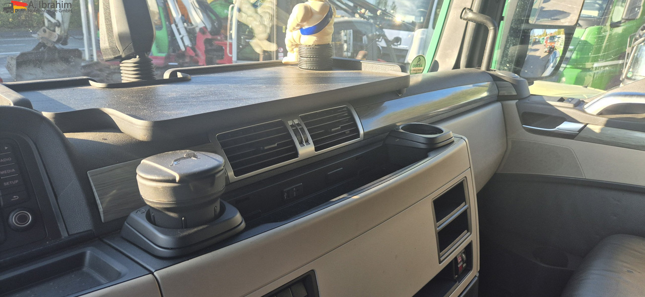 MAN TGX 18.500 Retarder | Standklima | XXL | 2x Tank | LED | deutsches Fahrzeug - Trekker: afbeelding 4 MAN TGX 18.500 Retarder | Standklima | XXL | 2x Tank | LED | deutsches Fahrzeug - Trekker: afbeelding 4