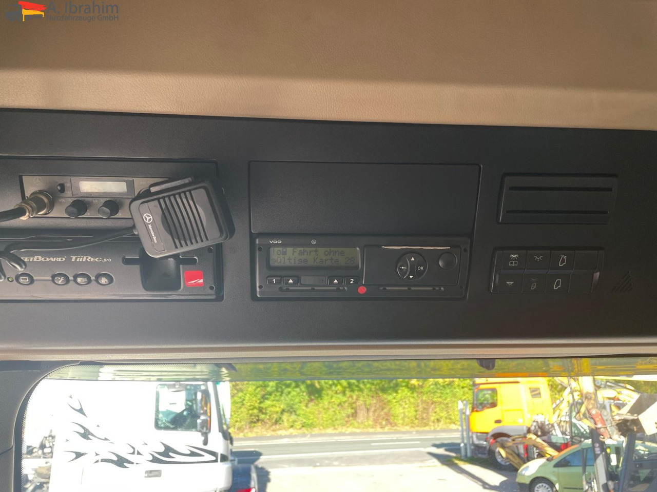 Mercedes-Benz 1842 LS Retarder Klima, Zustand gut, fehlerfrei deutsches Fahrzeug - Trekker: afbeelding 3 Mercedes-Benz 1842 LS Retarder Klima, Zustand gut, fehlerfrei deutsches Fahrzeug - Trekker: afbeelding 3