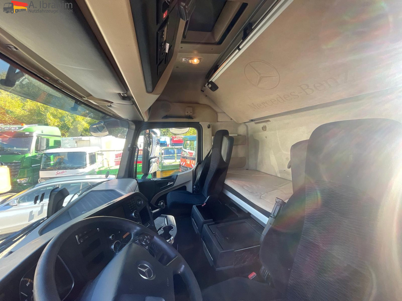 Mercedes-Benz 1842 LS Retarder Klima, Zustand gut, fehlerfrei deutsches Fahrzeug - Trekker: afbeelding 4 Mercedes-Benz 1842 LS Retarder Klima, Zustand gut, fehlerfrei deutsches Fahrzeug - Trekker: afbeelding 4