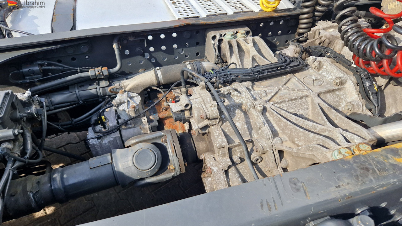 Mercedes-Benz 1842 sehr sauber, deutsches Fahrzeug Retarder, Klima - Trekker: afbeelding 5 Mercedes-Benz 1842 sehr sauber, deutsches Fahrzeug Retarder, Klima - Trekker: afbeelding 5