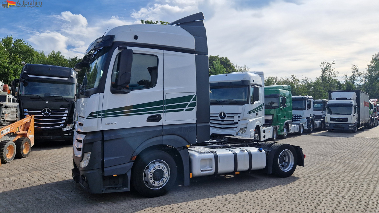 Mercedes-Benz 1842 sehr sauber, deutsches Fahrzeug Retarder, Klima - Trekker: afbeelding 1 Mercedes-Benz 1842 sehr sauber, deutsches Fahrzeug Retarder, Klima - Trekker: afbeelding 1