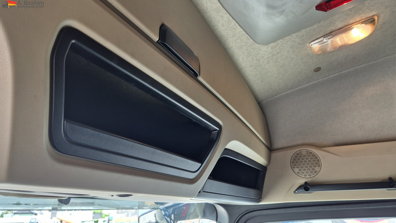 Mercedes-Benz 1843 DB 1843 mit PTU für Kompressor - Trekker: afbeelding 3 Mercedes-Benz 1843 DB 1843 mit PTU für Kompressor - Trekker: afbeelding 3