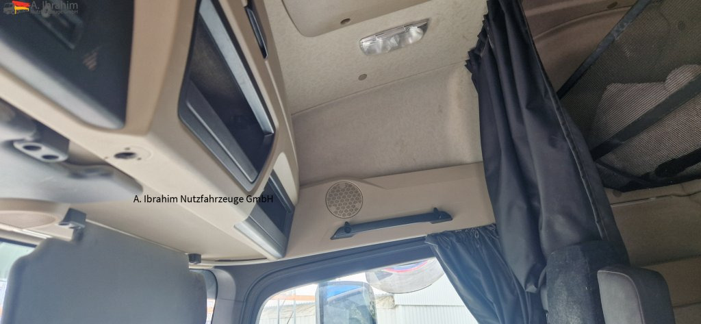 Mercedes-Benz 1843 DB 1843 mit PTU für Kompressor Unfall, bedingt fahrbereit. Video vorh. - Trekker: afbeelding 2 Mercedes-Benz 1843 DB 1843 mit PTU für Kompressor Unfall, bedingt fahrbereit. Video vorh. - Trekker: afbeelding 2