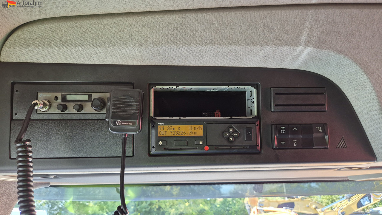 Mercedes-Benz DB 1840 H 4x4 Hydrodrive - Trekker: afbeelding 2 Mercedes-Benz DB 1840 H 4x4 Hydrodrive - Trekker: afbeelding 2