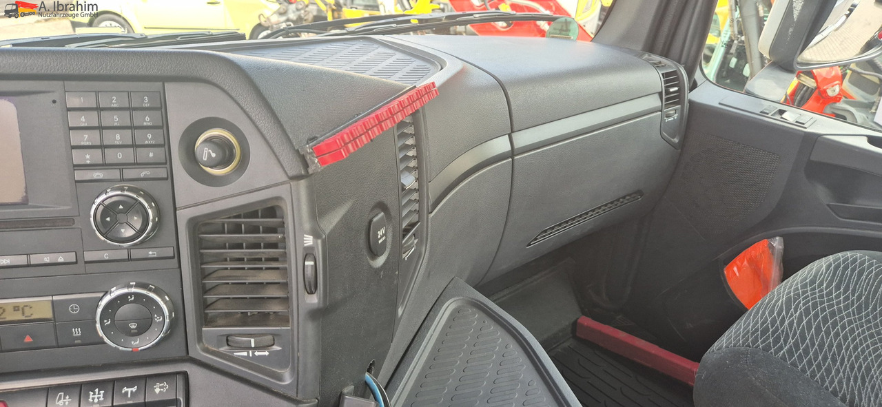 Mercedes-Benz DB 1842H 4x4 Hydrodrive Scheckheft bei Mercedes - Trekker: afbeelding 2 Mercedes-Benz DB 1842H 4x4 Hydrodrive Scheckheft bei Mercedes - Trekker: afbeelding 2