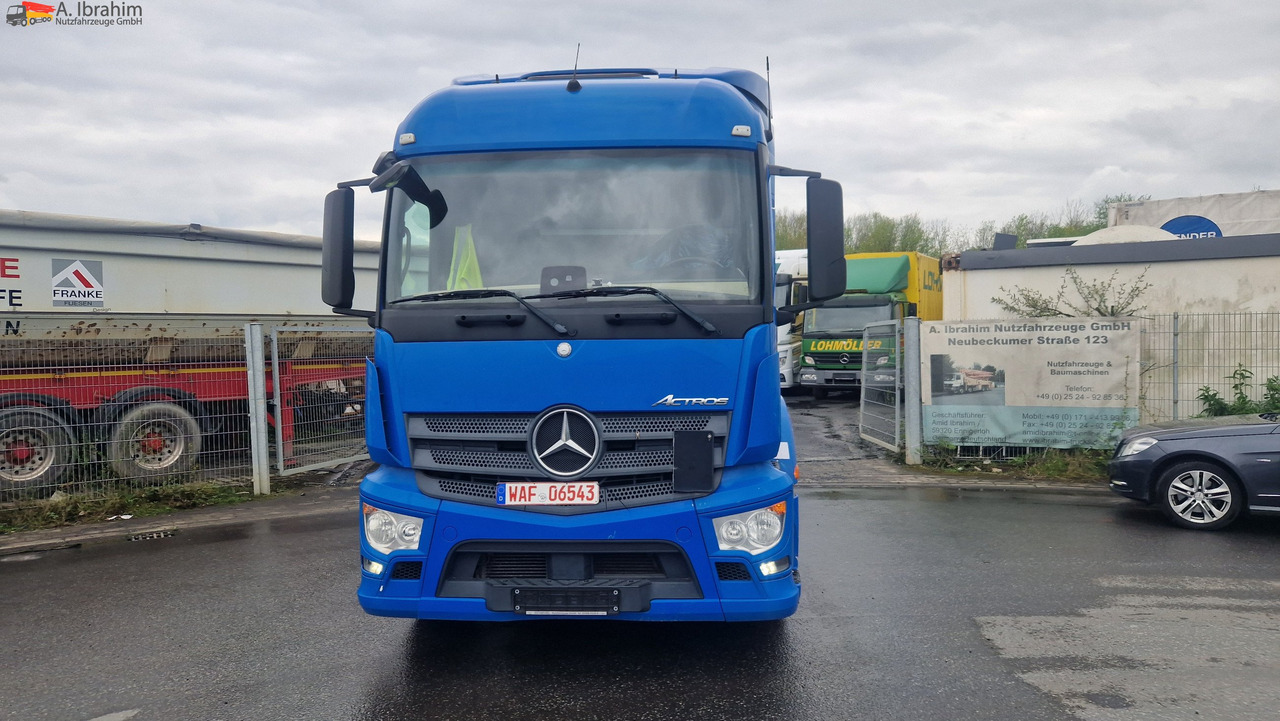 Trekker Mercedes-Benz DB 1843 Retarder Kipphydraulik Actros, sehr sauber, Alufelgen: afbeelding 8 Trekker Mercedes-Benz DB 1843 Retarder Kipphydraulik Actros, sehr sauber, Alufelgen: afbeelding 8