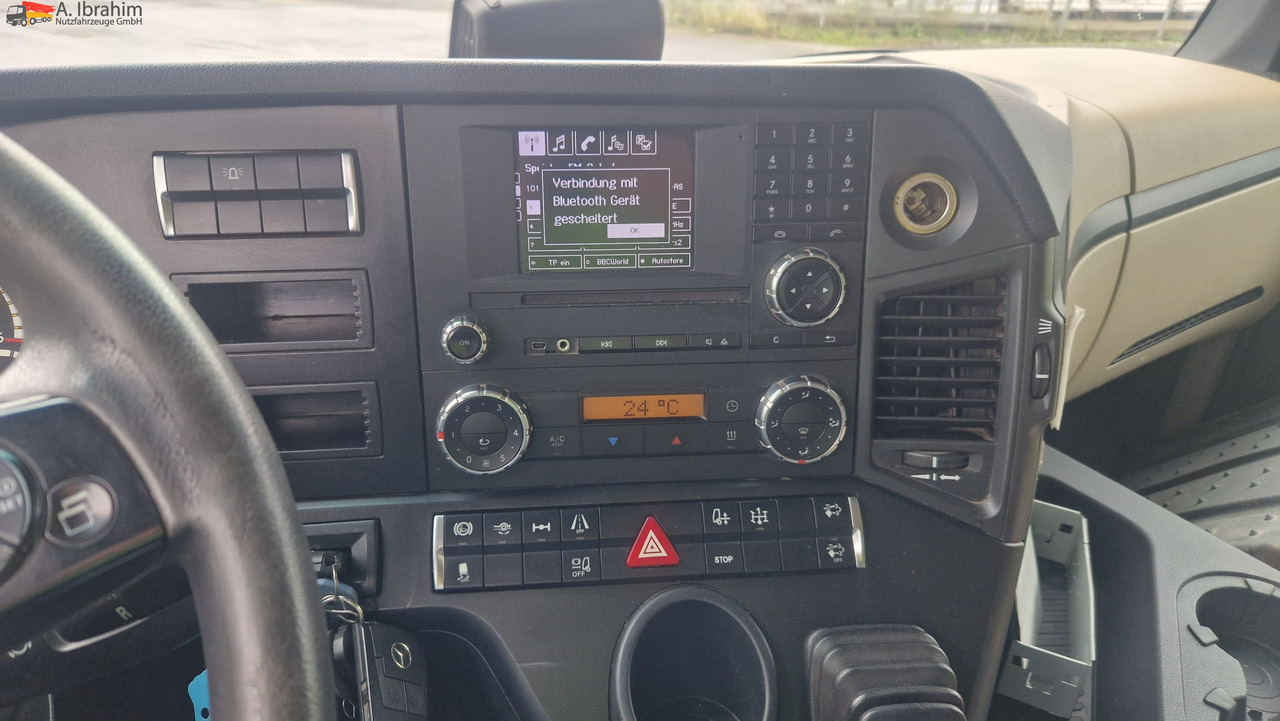 Trekker Mercedes-Benz DB 1843 Retarder Kipphydraulik Actros, sehr sauber, Alufelgen: afbeelding 13 Trekker Mercedes-Benz DB 1843 Retarder Kipphydraulik Actros, sehr sauber, Alufelgen: afbeelding 13