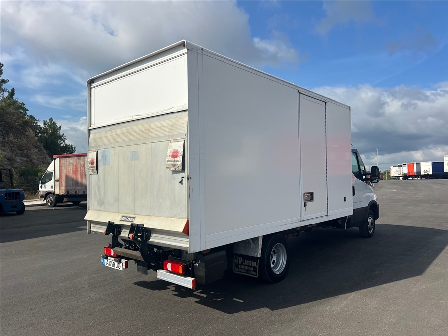 Iveco 35C16HA8 - Bestelwagen gesloten laadbak: afbeelding 4 Iveco 35C16HA8 - Bestelwagen gesloten laadbak: afbeelding 4