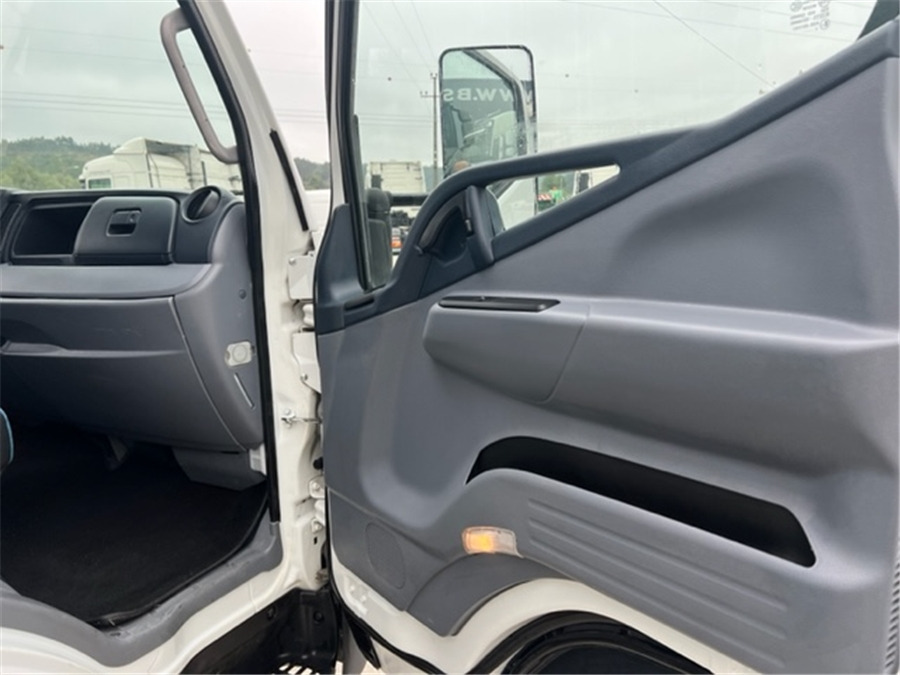 Isotherm vrachtwagen Mitsubishi 7C18: afbeelding 10