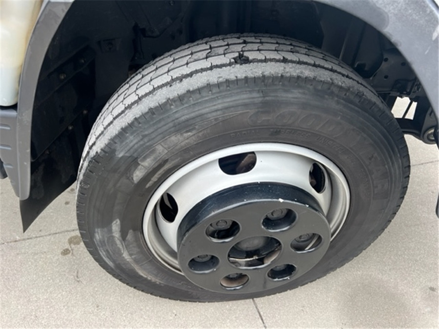 Isotherm vrachtwagen Mitsubishi 7C18: afbeelding 11