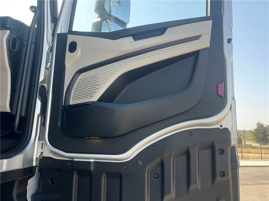 Trekker Iveco S-WAY 500: afbeelding 16