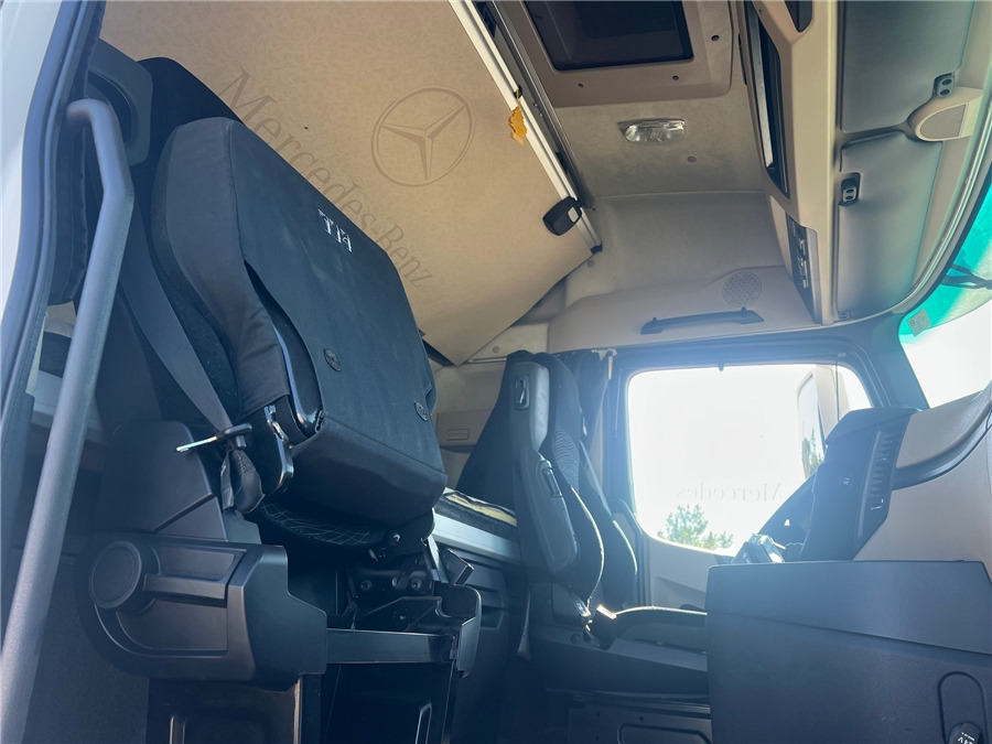 Trekker MERCEDES-BENZ ACTROS 1845 LS: afbeelding 13